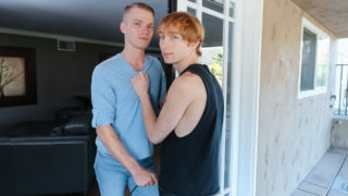 Next Door Studios – Twink Hook Up